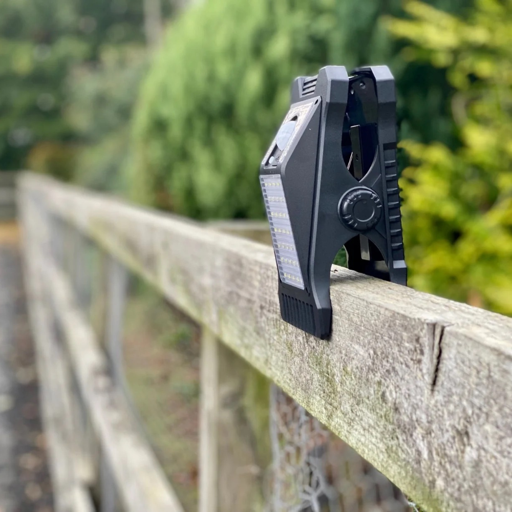 Lampe Solaire LED à Détecteur de Mouvement avec Fixation à Clip