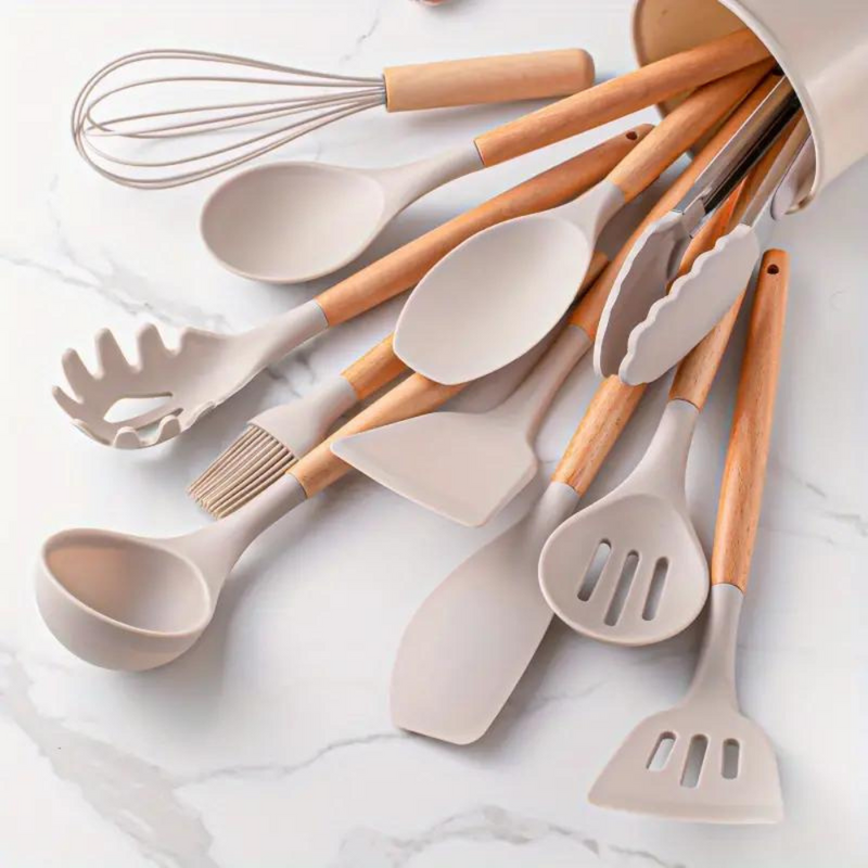 Ensemble Mignon D'ustensiles De Cuisine Colorés, Outils Et Ustensiles Ensemble Mignon D'ustensiles De Cuisine Colorés, Outils Et Ustensiles
